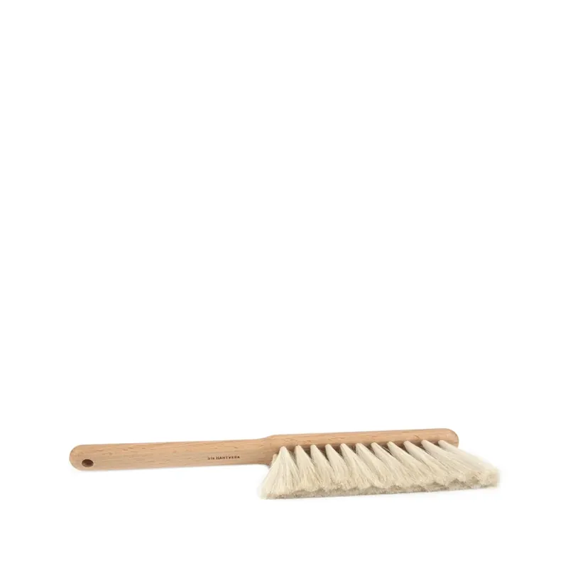 Iris dust brush, Oiled beech, goat hair Deal