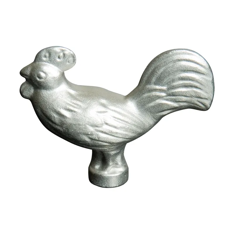 Editor’s Pick Staub knob in metal, Lobster