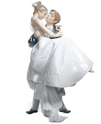 Lladro Collectible Figurine, The Happiest Day Genuine
